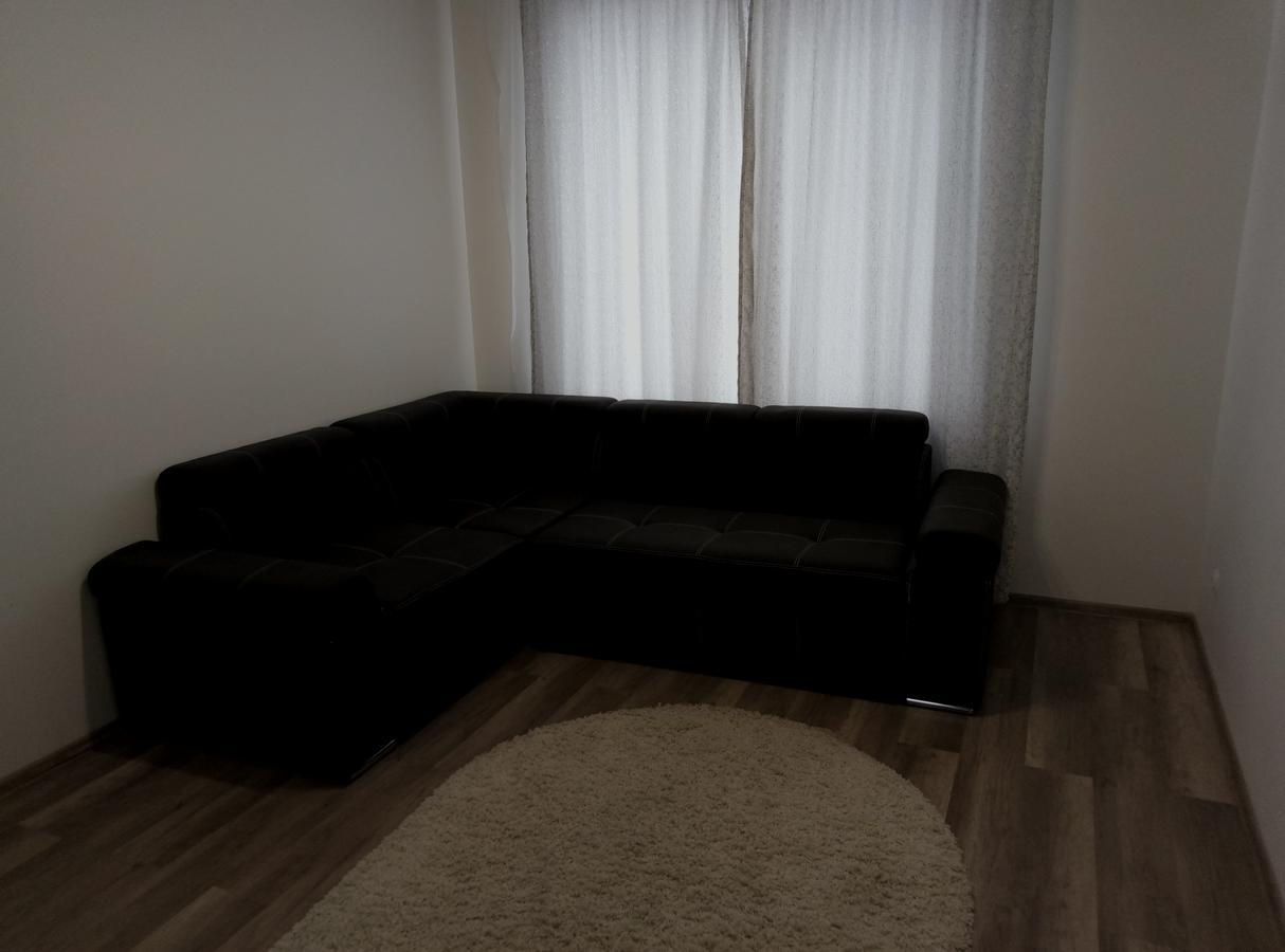 Gil Apartments, On Mynaiska 18 우주고로트 외부 사진